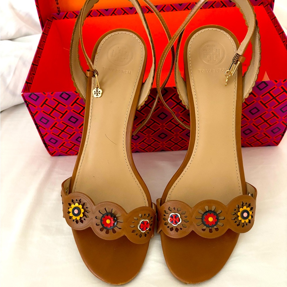 Tory Burch sandals size 8, medium
